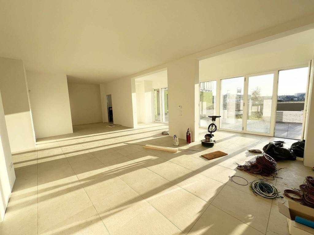 negozio in affitto a Sesto Fiorentino