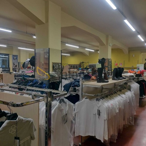 negozio in affitto a Sesto Fiorentino