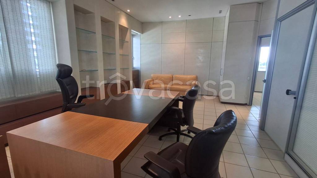 ufficio in affitto a Sesto Fiorentino