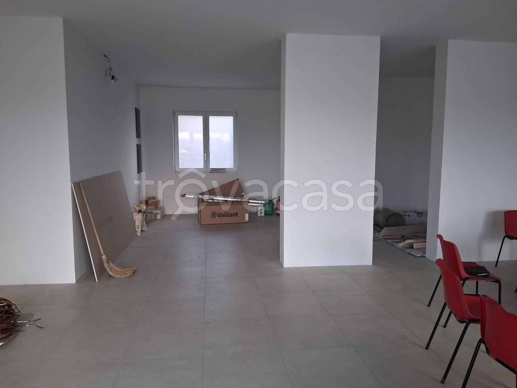 negozio in affitto a Sesto Fiorentino