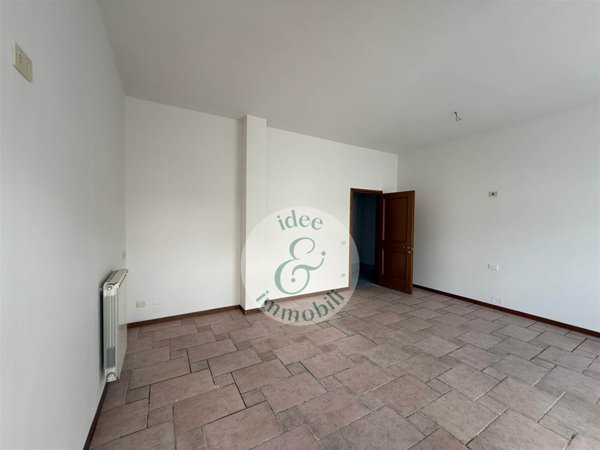 negozio in affitto a Sesto Fiorentino