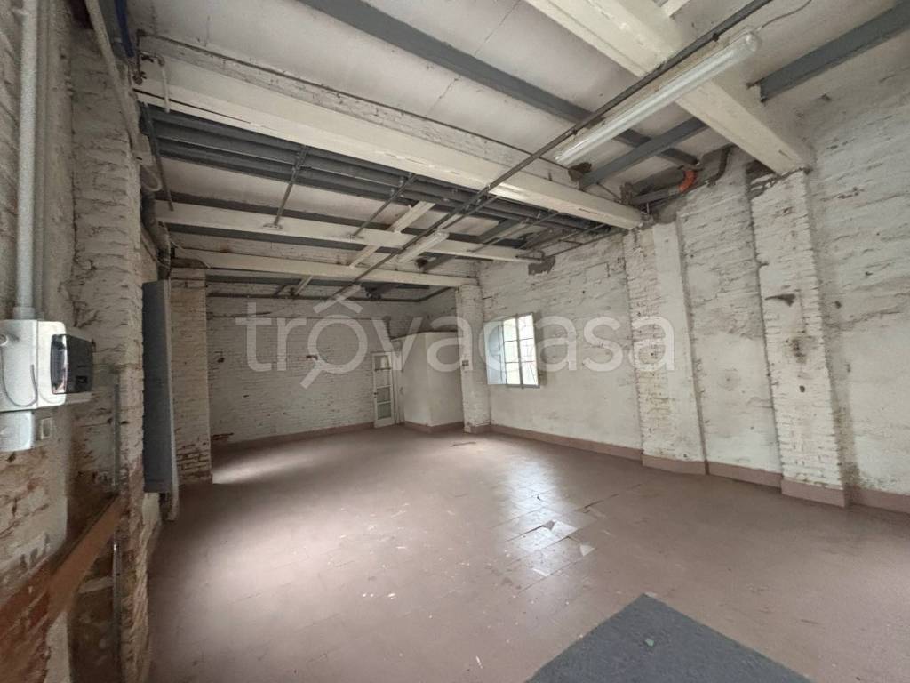 locale commerciale in affitto a Sesto Fiorentino in zona Colonnata