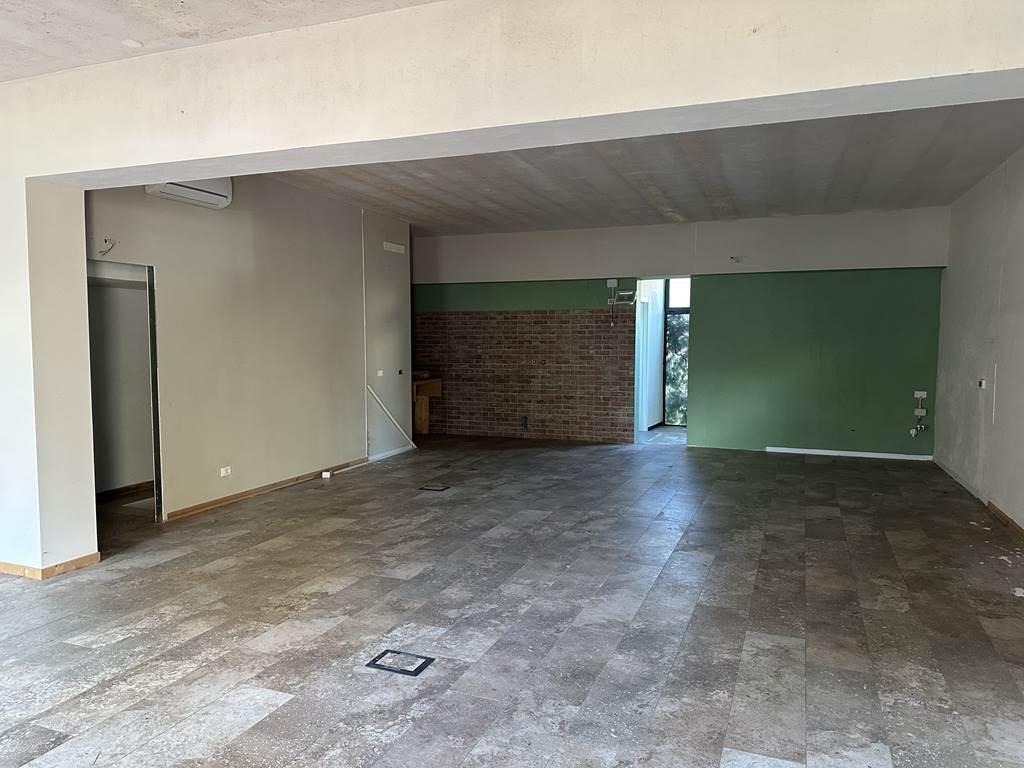negozio in affitto a Sesto Fiorentino
