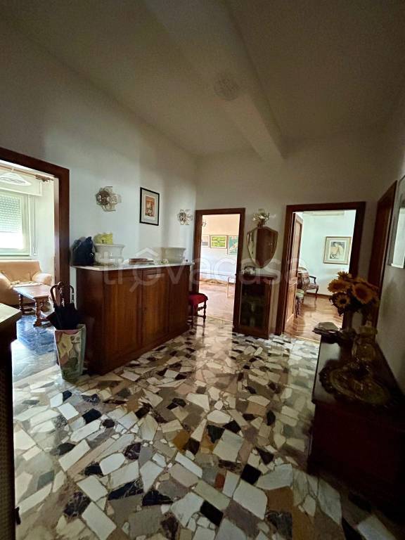 appartamento in affitto a Sesto Fiorentino in zona Colonnata