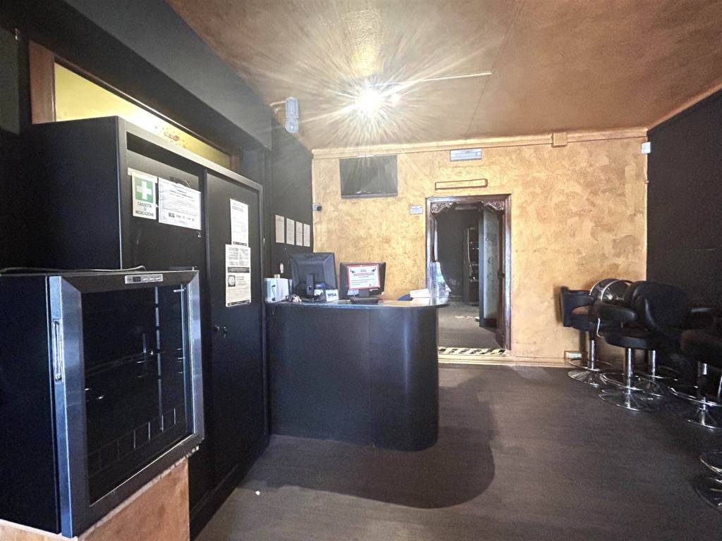 negozio in affitto a Sesto Fiorentino