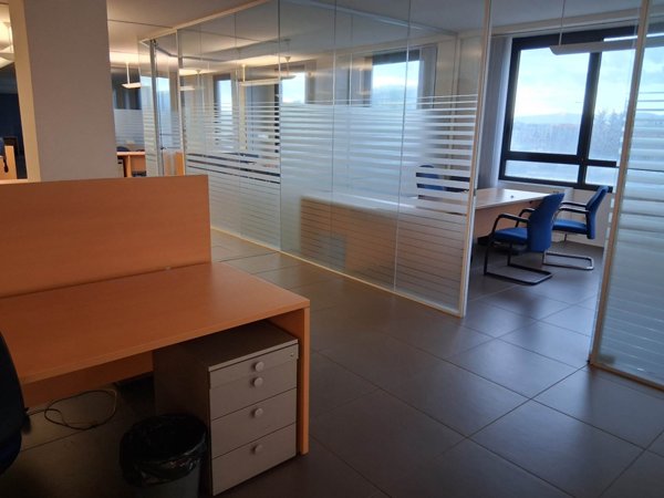 ufficio in affitto a Sesto Fiorentino in zona Osmannoro