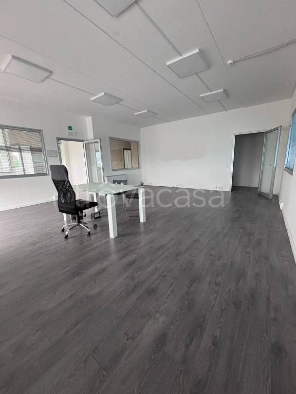 ufficio in affitto a Sesto Fiorentino in zona Osmannoro