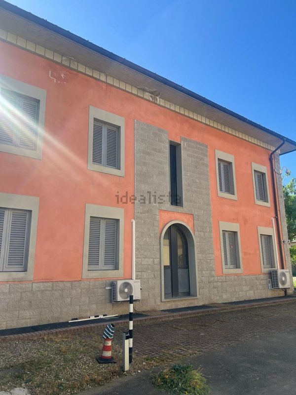 intera palazzina in affitto a Sesto Fiorentino