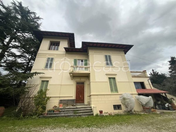 appartamento in affitto a Sesto Fiorentino in zona Colonnata