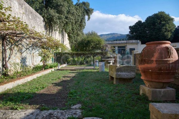 appartamento in affitto a Sesto Fiorentino in zona Quinto