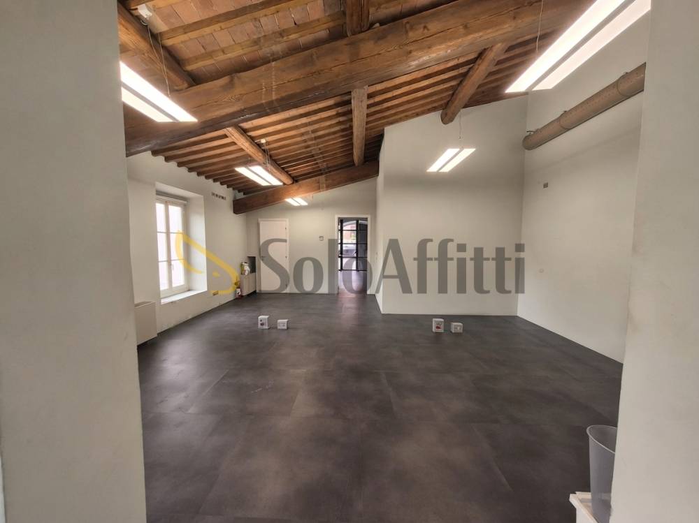 ufficio in affitto a Sesto Fiorentino in zona Colonnata