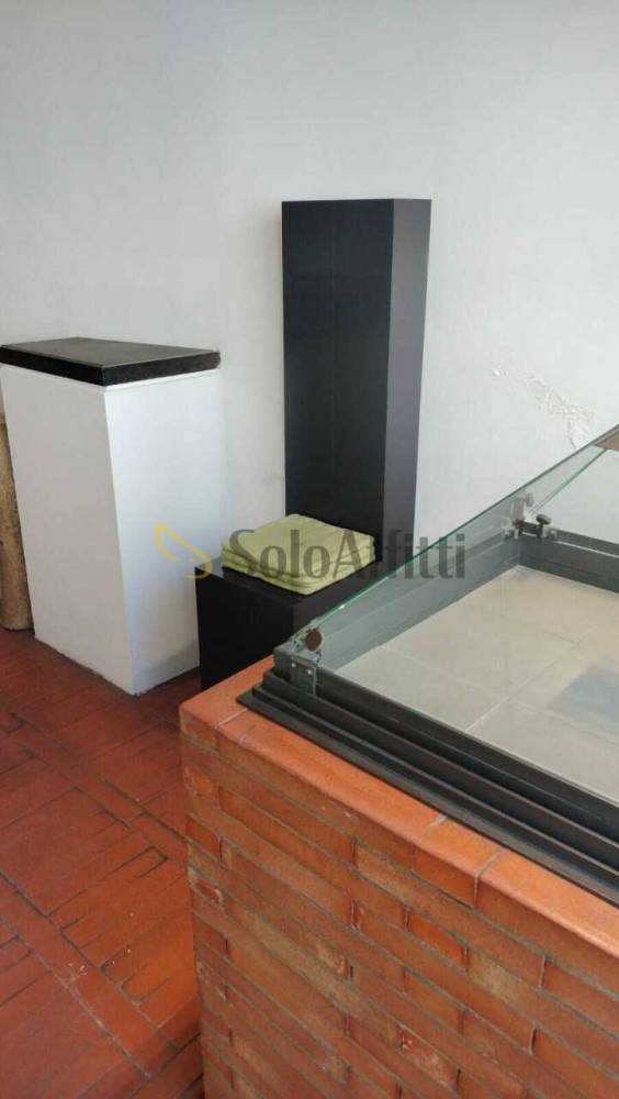 locale commerciale in affitto a Sesto Fiorentino
