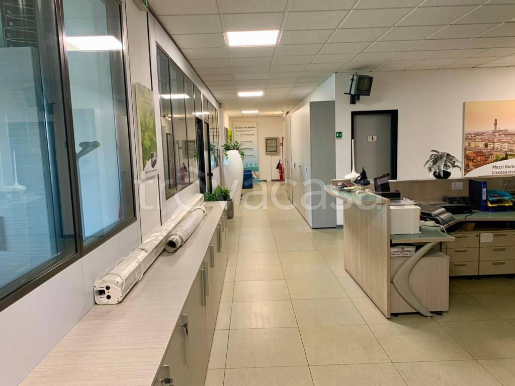 ufficio in affitto a Sesto Fiorentino in zona Osmannoro