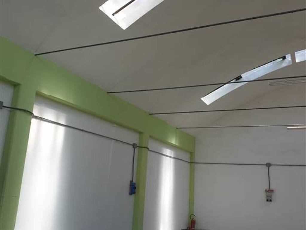 locale commerciale in affitto a Signa in zona Sant'Angelo a Lecore
