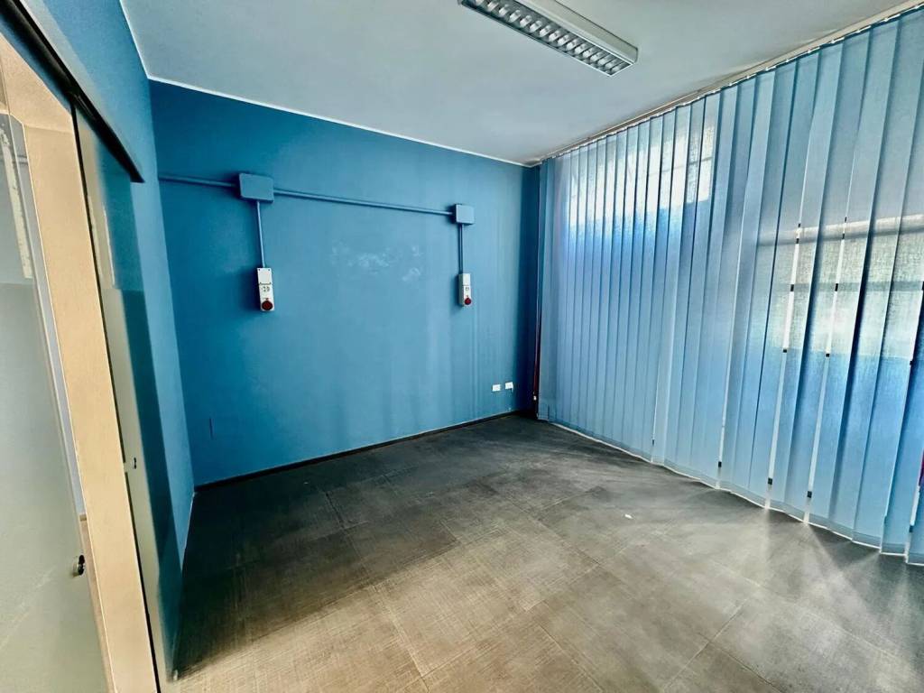 locale commerciale in affitto a Signa