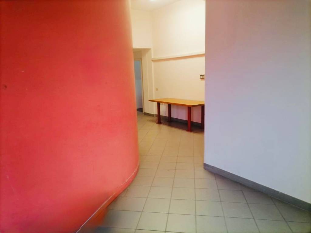 locale commerciale in affitto a Signa