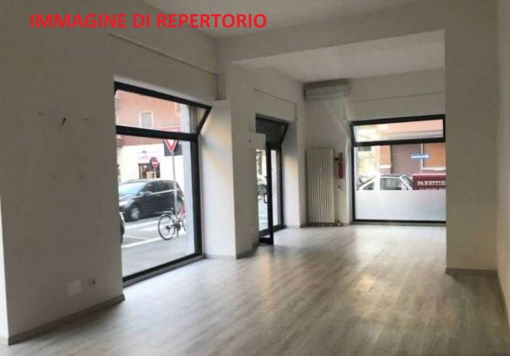 negozio in affitto a Signa