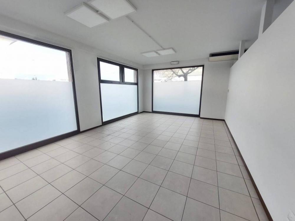 negozio in affitto a Signa