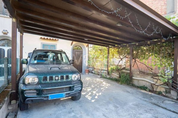 appartamento in affitto a Signa in zona Lecore