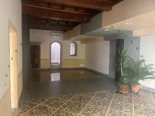 locale di sgombero in affitto a Vicchio