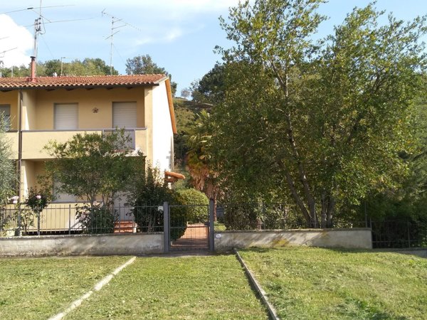 casa indipendente in affitto a Vicchio in zona Molezzano