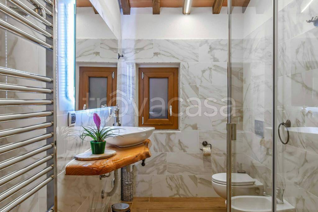 appartamento in affitto a Vicchio in zona Gattaia