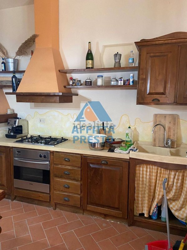 casa indipendente in affitto a Vinci
