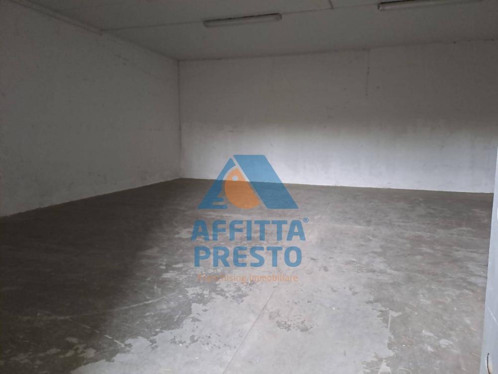 locale di sgombero in affitto a Vinci