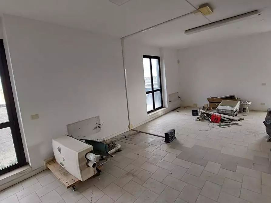 ufficio in affitto a Vinci in zona Sovigliana