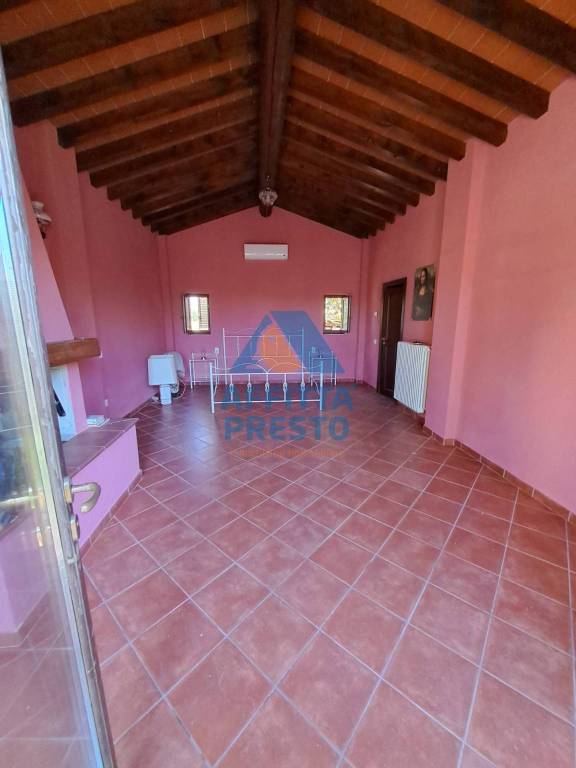 casa indipendente in affitto a Vinci