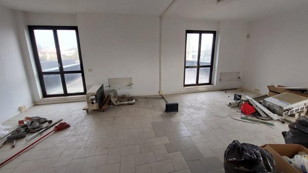 ufficio in affitto a Vinci in zona Sovigliana