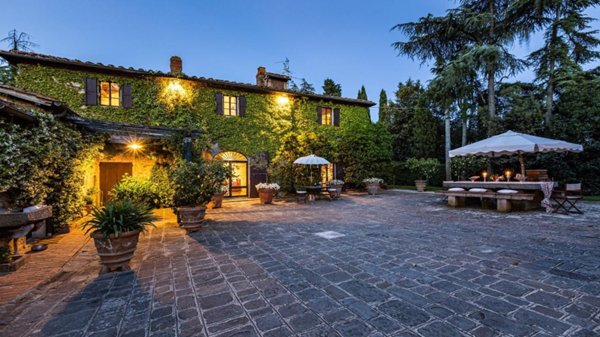 negozio in affitto a Figline e Incisa Valdarno in zona Figline Valdarno