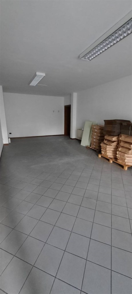locale commerciale a Figline e Incisa Valdarno in zona Figline Valdarno