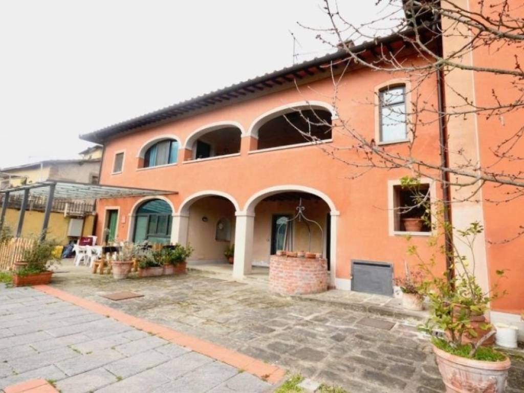 appartamento in affitto a Figline e Incisa Valdarno in zona Restone