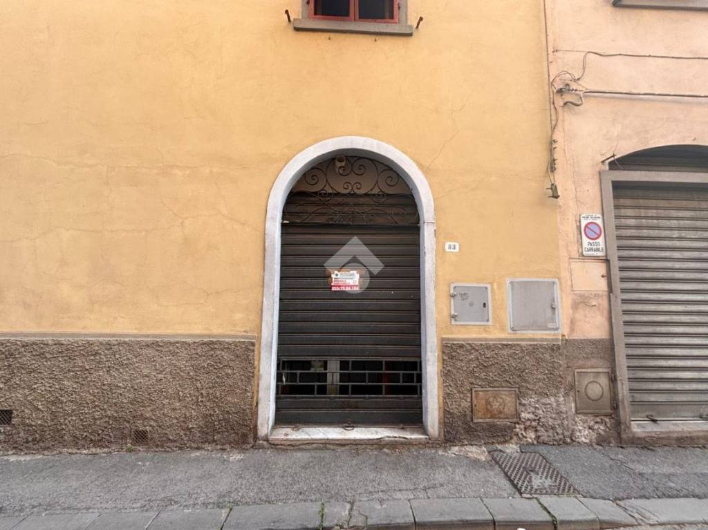 negozio in affitto a Figline e Incisa Valdarno