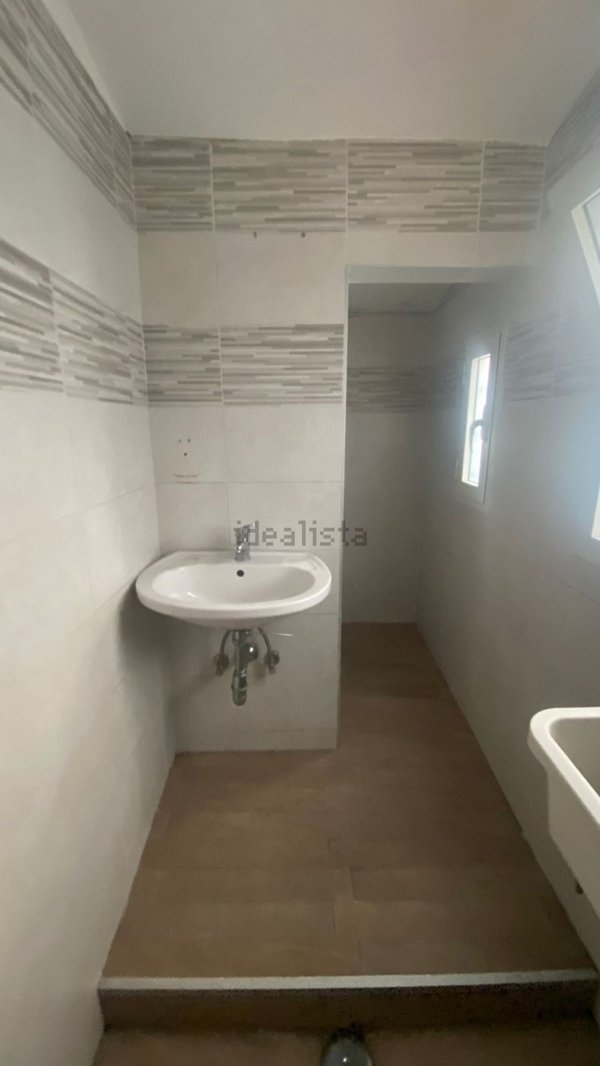 locale commerciale in affitto a Figline e Incisa Valdarno