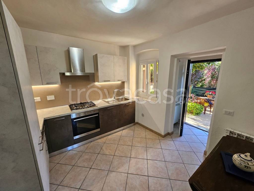 casa indipendente a Figline e Incisa Valdarno in zona Figline Valdarno