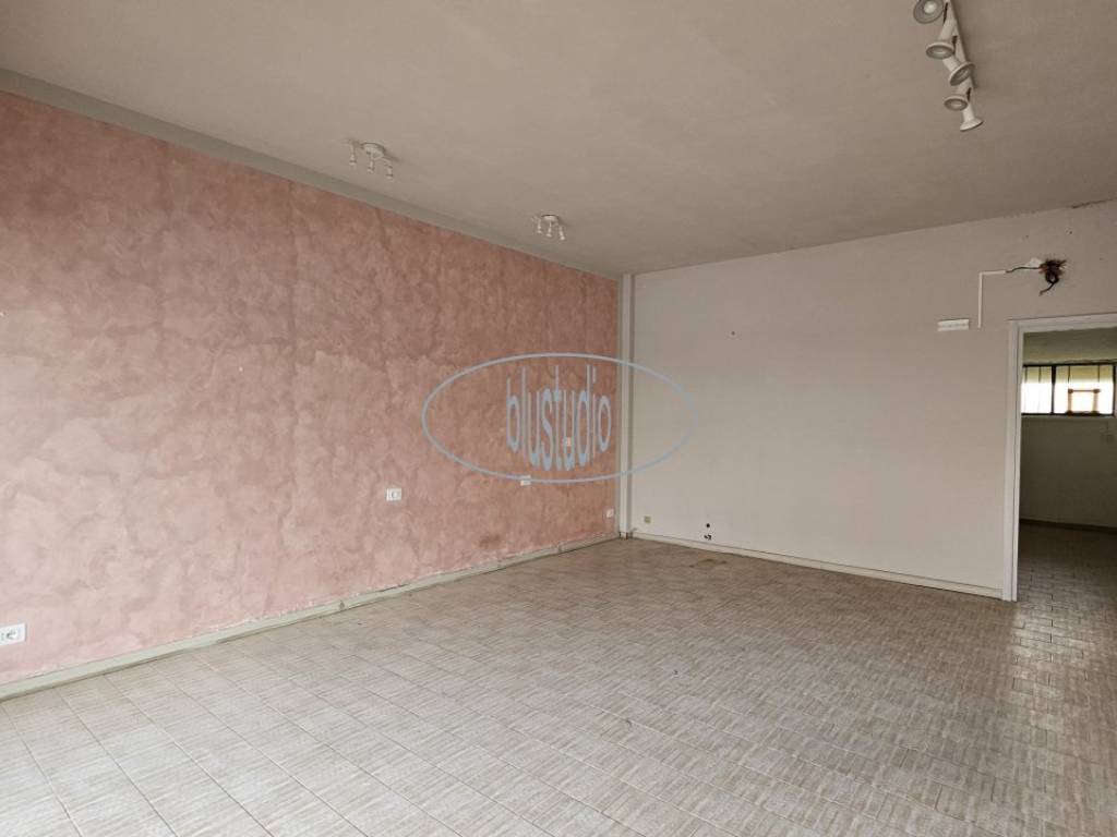 negozio in affitto a Figline e Incisa Valdarno in zona Figline Valdarno