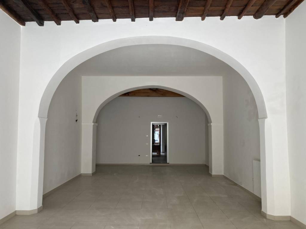 negozio in affitto a Figline e Incisa Valdarno in zona Figline Valdarno