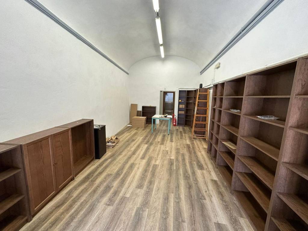 negozio in affitto a Figline e Incisa Valdarno in zona Figline Valdarno