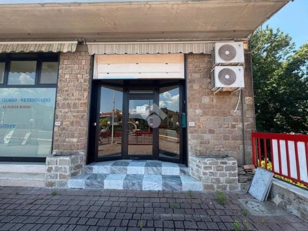 negozio in affitto a Figline e Incisa Valdarno in zona Figline Valdarno