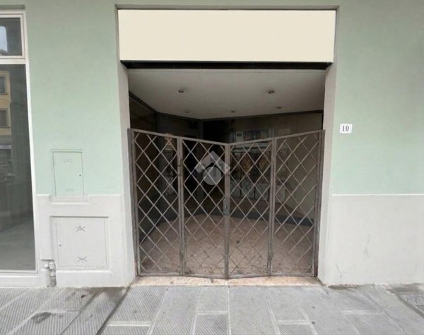 locale commerciale a Figline e Incisa Valdarno in zona Figline Valdarno
