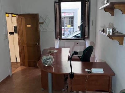 ufficio in affitto a Scarperia e San Piero in zona Scarperia