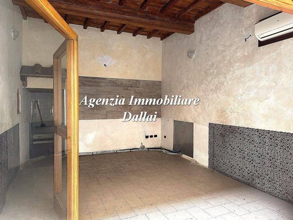 negozio in affitto a Scarperia e San Piero in zona Scarperia