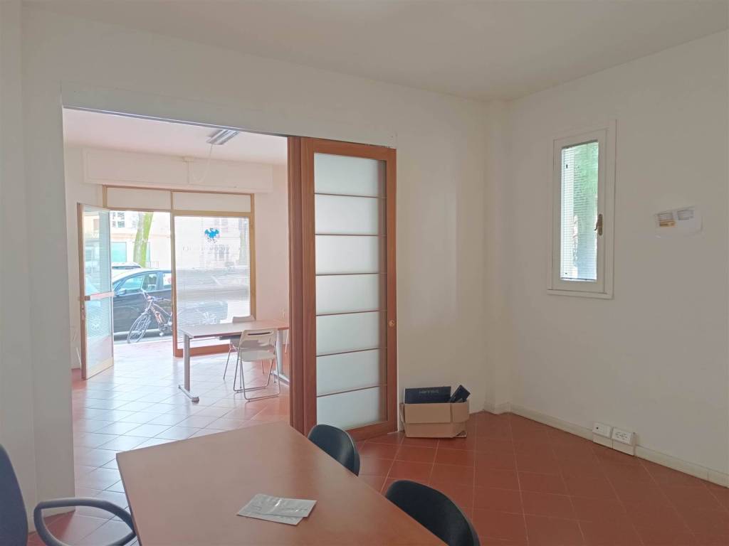 ufficio in affitto a Scarperia e San Piero in zona San Piero a Sieve