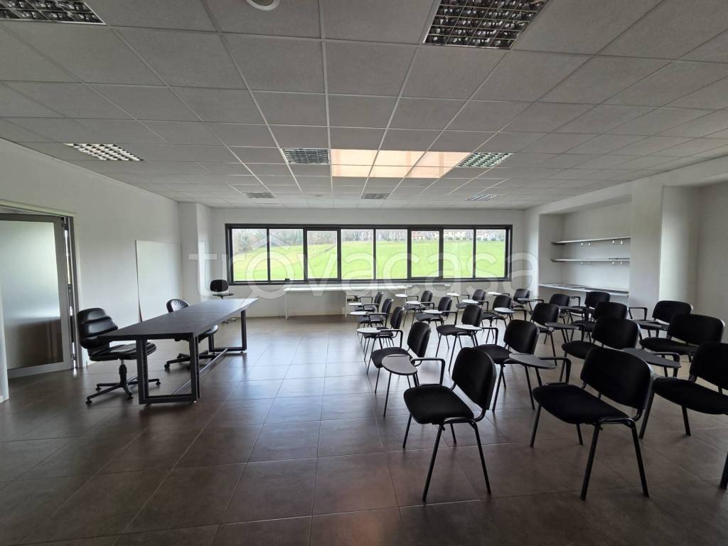 ufficio in affitto a Scarperia e San Piero in zona Scarperia