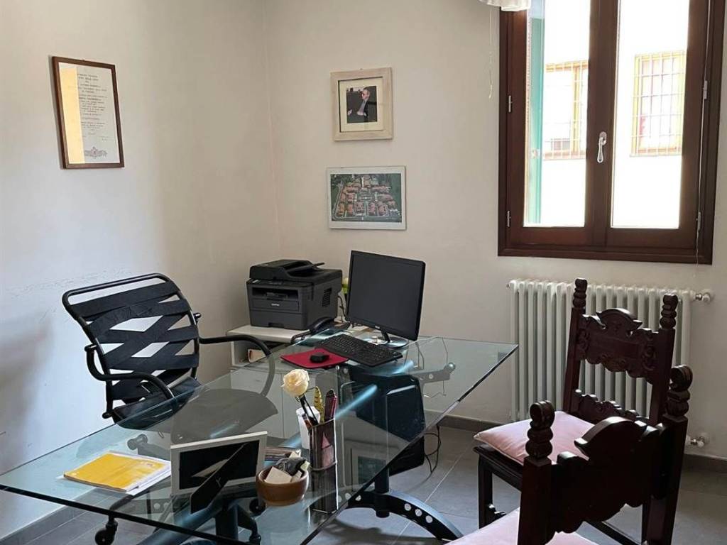 ufficio in affitto a Scarperia e San Piero in zona Scarperia