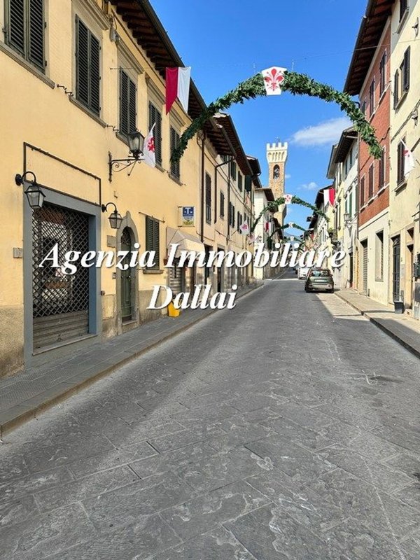 locale di sgombero in affitto a Scarperia e San Piero in zona Scarperia