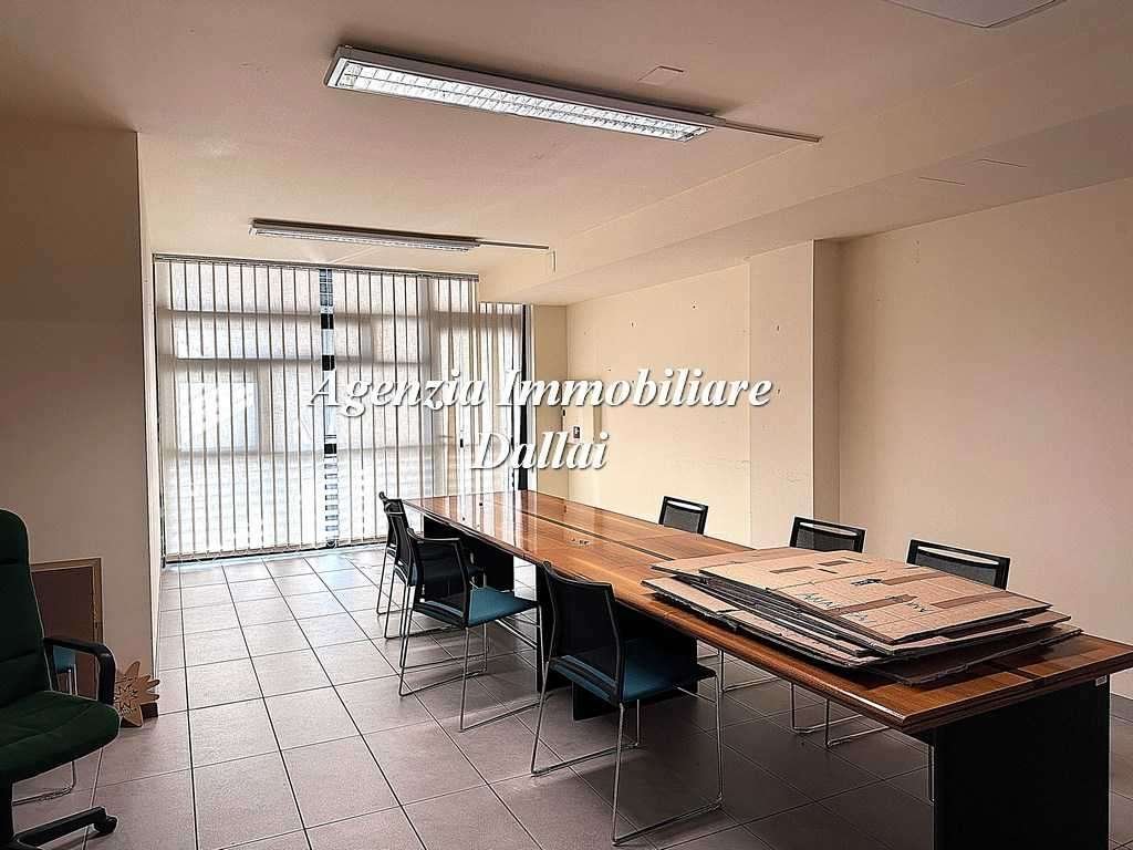 ufficio in affitto a Scarperia e San Piero in zona San Piero a Sieve