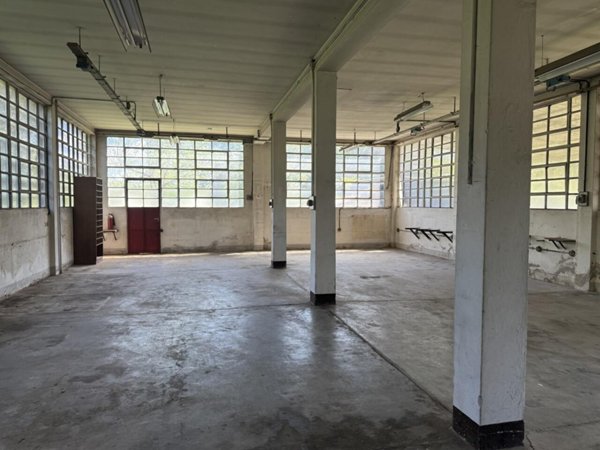 negozio in affitto ad Arona